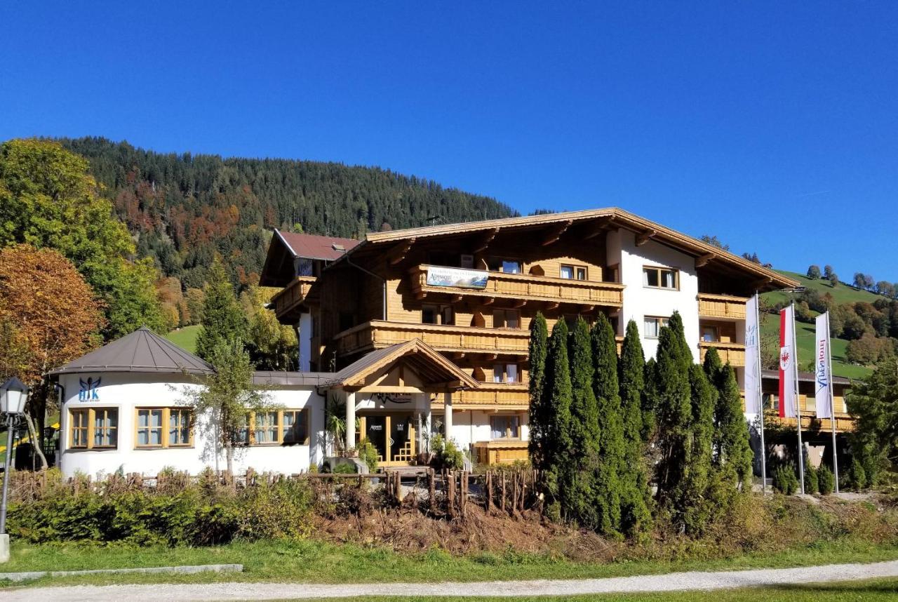 Alpenhotel Wildschoenau B&B エクステリア 写真